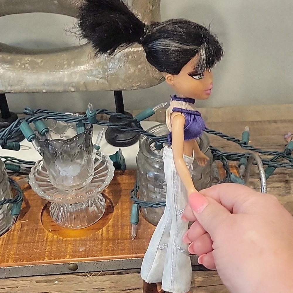 MGA Entertainment bratz 2001